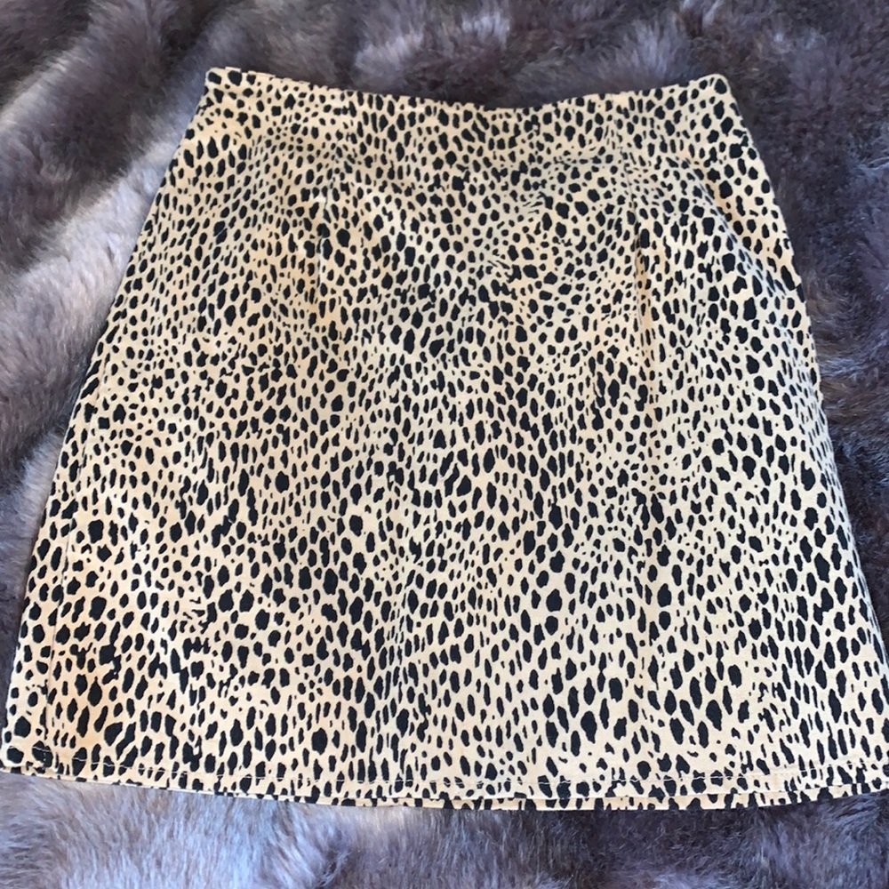 BRANDY Melville Cheetah print pencil skirt NEW